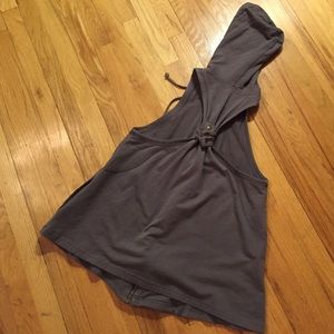 Kimchi Blue awesome hoodie vest w/pockets & zipper